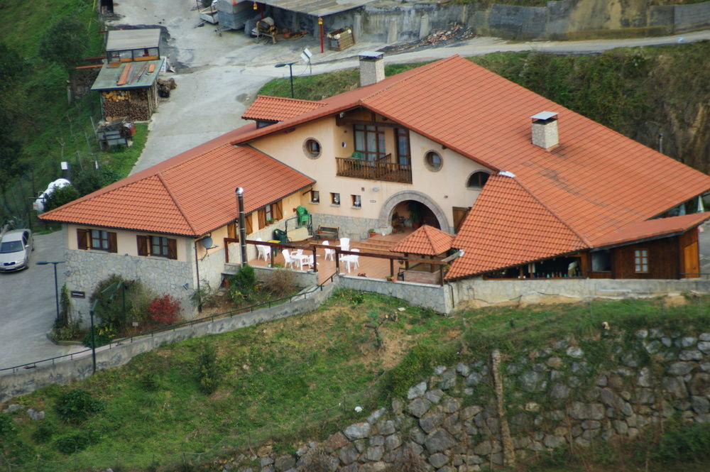 Agroturismo Ordaola Alonsotegi Bagian luar foto